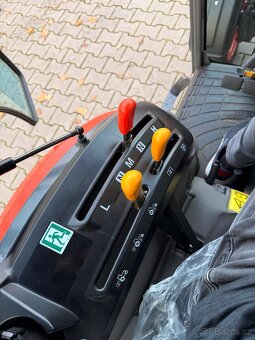 Traktor KUBOTA B2261H Zimní set - 11