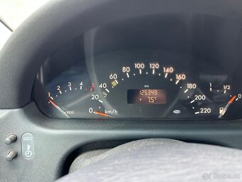 Mercedes Benz Vaneo 1.7 CD 2007 - 11