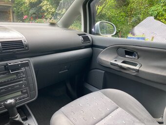 VW Sharan AUY, 85 kW, 7 míst - 11