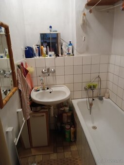 Byt 1+1, Suvorovova, Slovany.  Pozastaveno - 11
