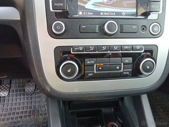VW EOS 2.0 TDI/navi/výhřev/Francie - 11