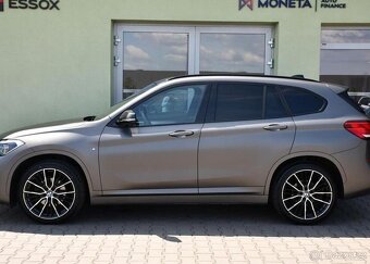 BMW X1 sDrive18d M-SPORT HUD - 11