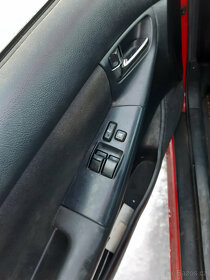 Toyota Corolla 1,4 D-4D 66kW 2005 Combi 1ND - dily - 11