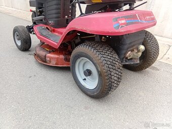 Prodám zahradní traktor Toro 13Hp - 11