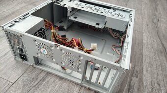 HTPC / PC desktop skříň vč. zánovního zdroje - 11