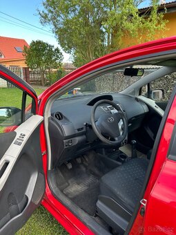 Toyota Yaris 1.3 VVT-i benzin 2007 64kw - 11