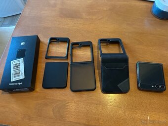 Prodám Samsung Z FLIP 5  8/512 GB perfekt stav - 11