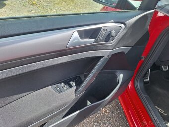 VW Golf 1.2Tsi rv.2016 5dveři - 11