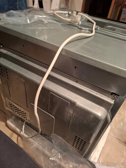 Vestavná parní trouba Electrolux - 11