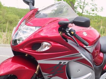 Suzuki GSX 1300 R Hayabusa - 11