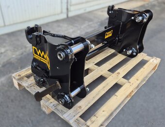 použivane vidly a rychloupinac pre traktorbager JCB - 11