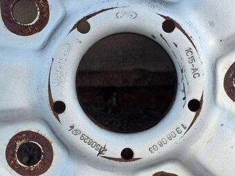 Zimní Hankok 195/70/15C + disky - 11