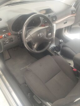 Toyota Avensis - 11