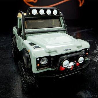 Hot Wheels Elite 64 Land Rover Defender 90 Pickup - 11
