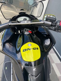 Honda DN-01 NSA 700A rok 2010 - 11