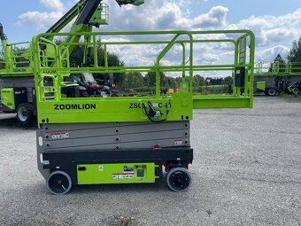 Ekologická nůžková plošina Zoomlion ZS0808AC - Li - 11