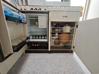 Cestovní karavan HOBBY 470 Classic pro 4 osoby - 11