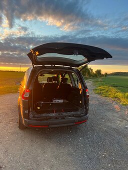 Ford Galaxy 2.0 TDCi, 7 míst, klimatizace, tažné - 11