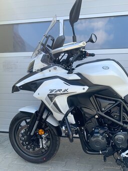 Benelli TRK 502 X - 11