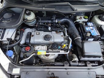 Peugeot 206 1.1i Tažné 85000km - 11