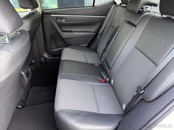 Toyota Corolla 1.6 Valvematic Executive / automat / 2018 - 11
