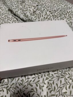 Apple MacBook RM1 2020 - 11