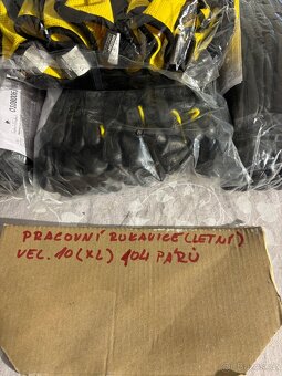 Pracovní rukavice. 162 párů - 11