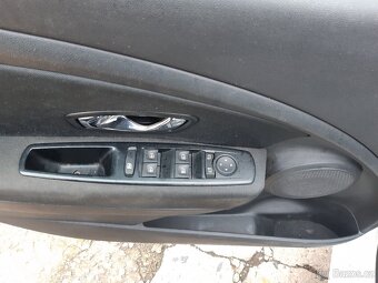 Renault Megane 1.6 16v - 11