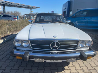 Mercedes-Benz 560 SL Veterán - 11