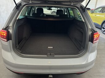 VW Passat Variant 2.0TDI 110kW Tažné Kamera ACC Výhřev skla - 11
