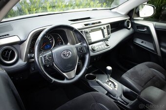 Toyota RAV4 2.2D 110kw A/T 4x4 / AJ NA SPLÁTKY / - 11