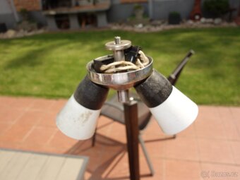 STOJACÍ LAMPA chrom a dřevo - 11
