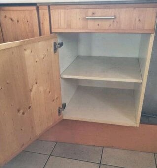 Smrková kuchyňská linka s vestavěnými spotřebiči,5561 - 11