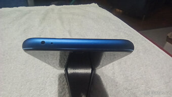 Honor 10 modrý - 11