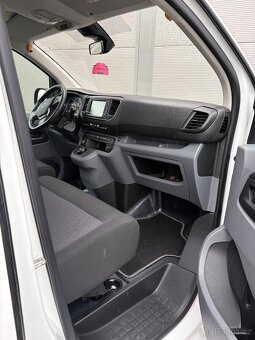 Opel Vivaro 2.0 130KW Automat - 11