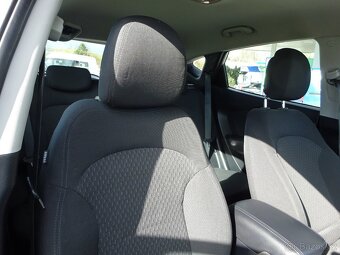 Hyundai ix35 2,0 CRDI - 11
