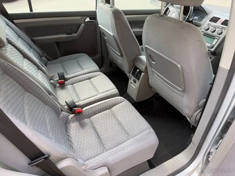 Volkswagen Touran, 2.0TDI, 103kw 7míst - 11