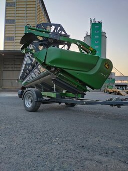 John Deere S680 - 11