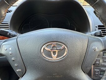Toyota Avensis 2.2 D-Cat Kombi manual - 11