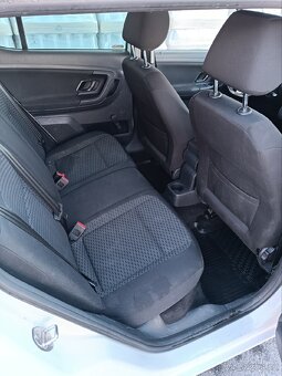 ŠKODA FABIA II ROK 2014 1.2TSI 63KW 1 MAJITEL PLNÁ VÝBAVA - 11