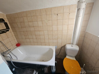 LOM, Prodej rodinného domu, Hornická ul. - 11