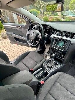 Škoda Superb Combi - 11