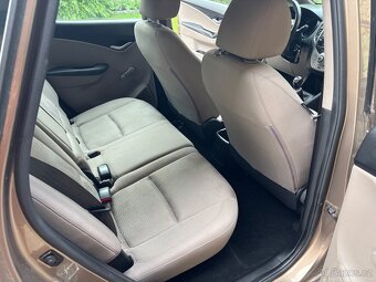Hyundai IX20 - 11