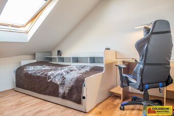 Moravský Krumlov, podkrovní byt 4+1, terasa, zahrada, dílna - 11