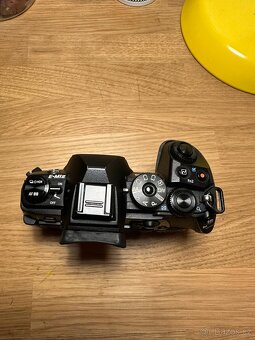 Olympus OM-D E-M1 Mark II - 11