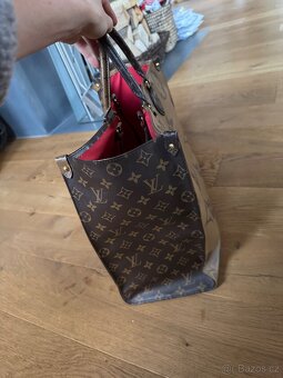 Kabelka Louis Vuitton OnTheGo GM. - 11