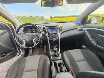 Hyundai i30 1.6 D - 11