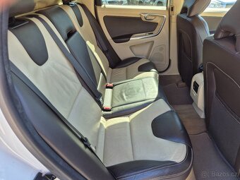 Volvo XC60,2.4D,120KW,AWD,4x4,MANUÁL,R.V.2012 - 11