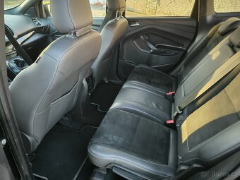 Ford kuga ST Line - 11