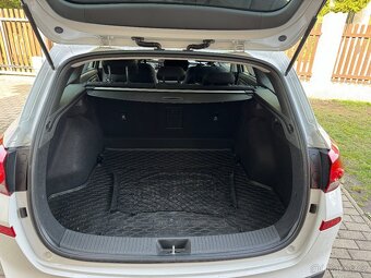 Hyundai i30 kombi 1,0 tgdi DCT Family Smart - 11